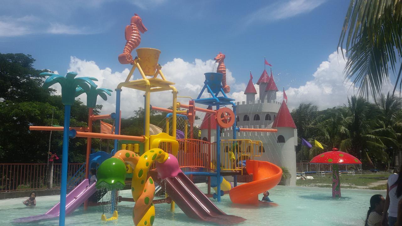 Hotel Gazebo Pools&Restaurant Cabadbaran Zewnętrze zdjęcie